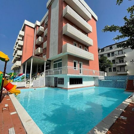 Hotel Delfino Milano Marittima Exteriér fotografie