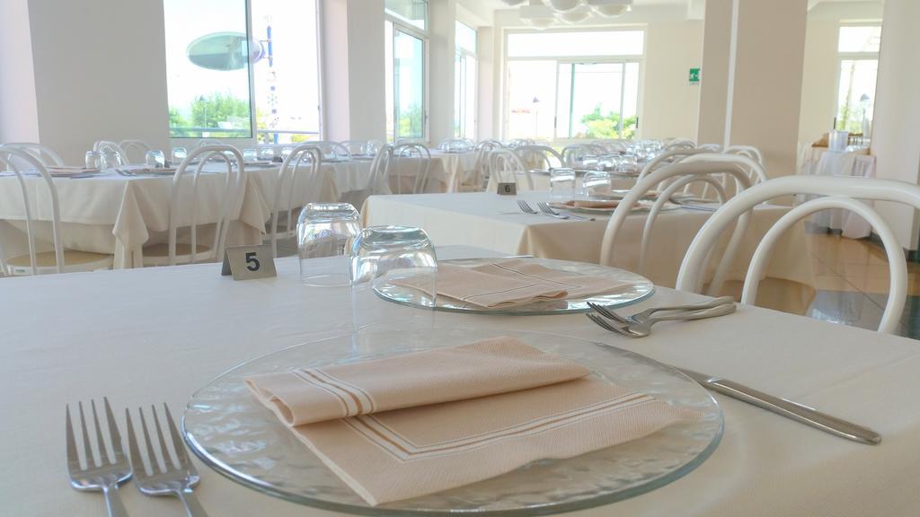 Hotel Delfino Milano Marittima Exteriér fotografie